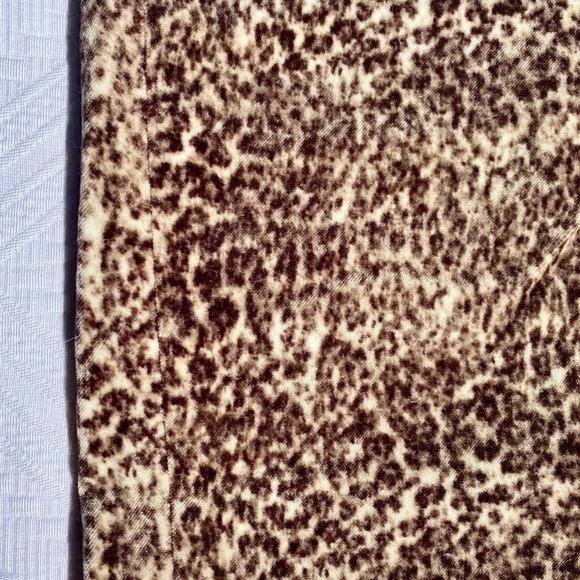 Talbot’s Leopard Velvet Skirt - Picture 2 of 5